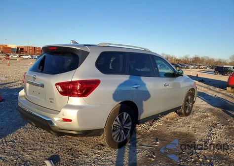 2019 Nissan Pathfinder S z USA, uszkodzony, nr VIN 5N1DR2MM9KC606829